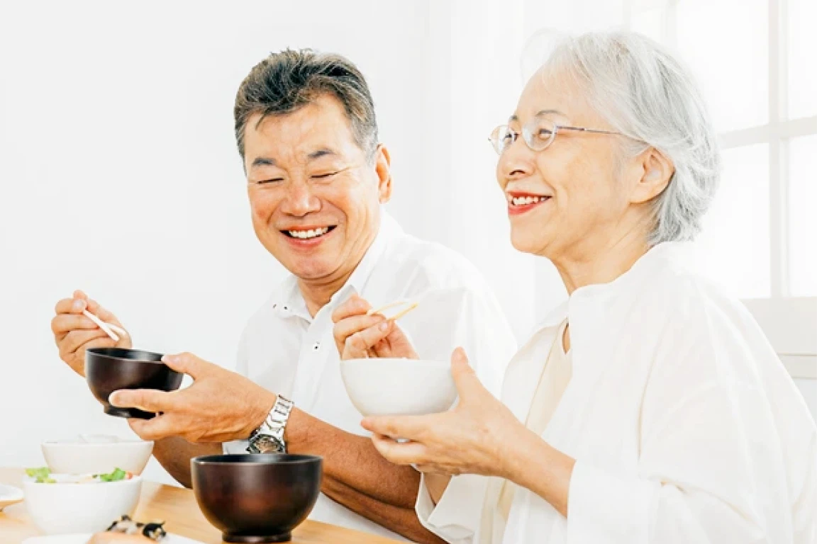 イメージ:食べる、笑う、話す。あたりまえの日常をもう一度。